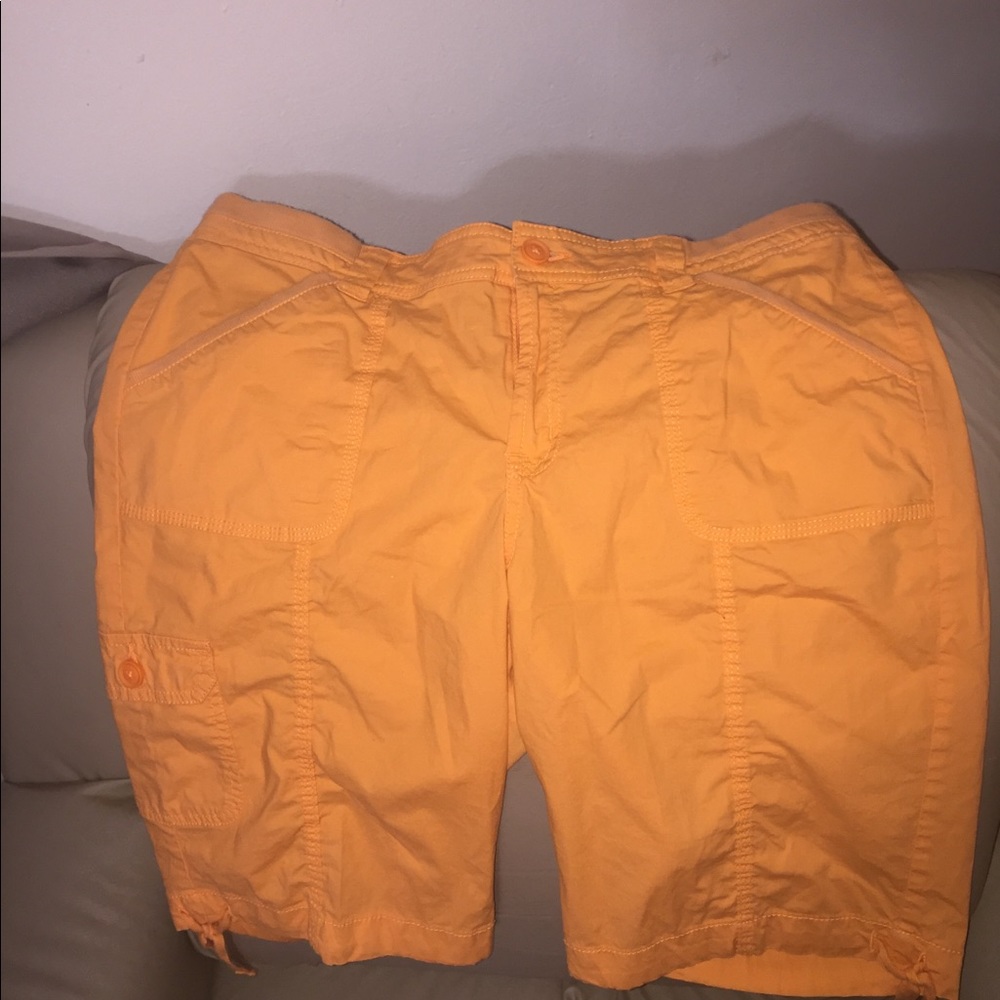 Shorts - Picture 3 of 3